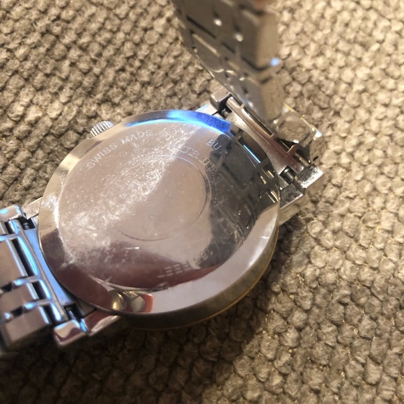 100% AUTHENTIC BURBERRY SILVER LUXURY UNISEX WATCH - Picture 2 of 3